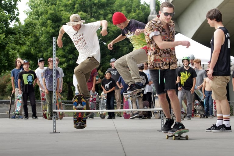 Skateboarding is better with friends. 