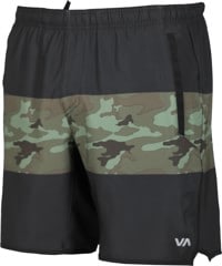 RVCA Yogger Stretch Shorts - green camo/black