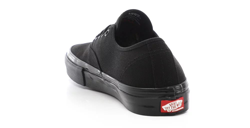 Old Skool CLASSIC BLACK Sneakers For Men - Buy Old Skool CLASSIC BLACK  Sneakers For Men Online at Best Price - Shop Online for Footwears in India  | Flipkart.com