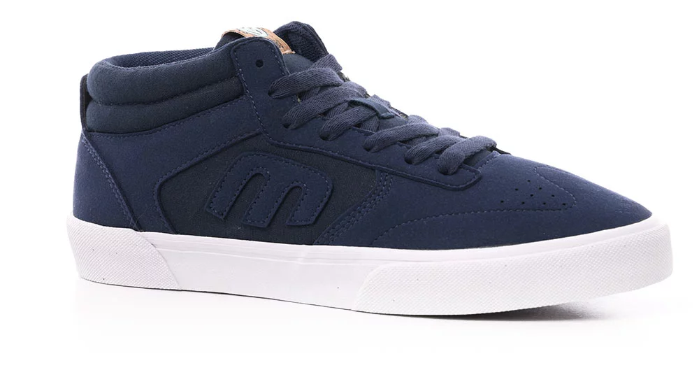 Etnies mid hotsell top skate shoes