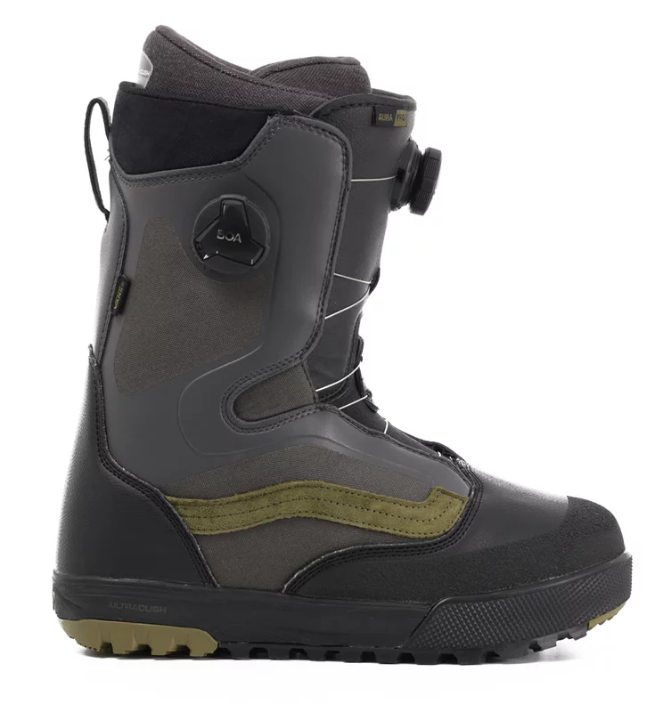 Vans Aura Pro Snowboard Boots 2023 - black/charcoal - Free Shipping | Tactics Vans Aura Pro Snowboard Boots 2023 - black/charcoal - Free Shipping | Tactics