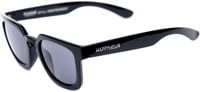 Happy Hour Wolf Pup Sunglasses - black/fig mtn lens