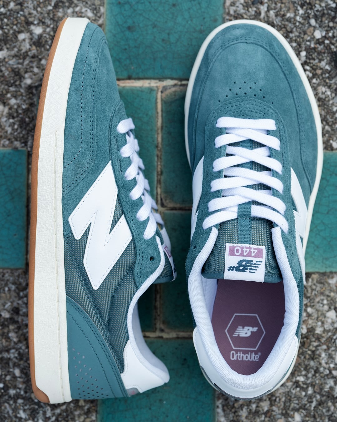 New Balance Numeric 440v2 Skate Shoes spruce/white Tactics