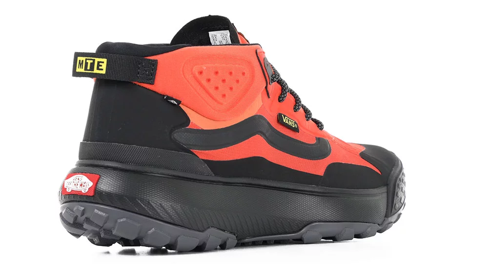 Vans MTE Crosspath Mid Top Shoes - orange/black | Tactics