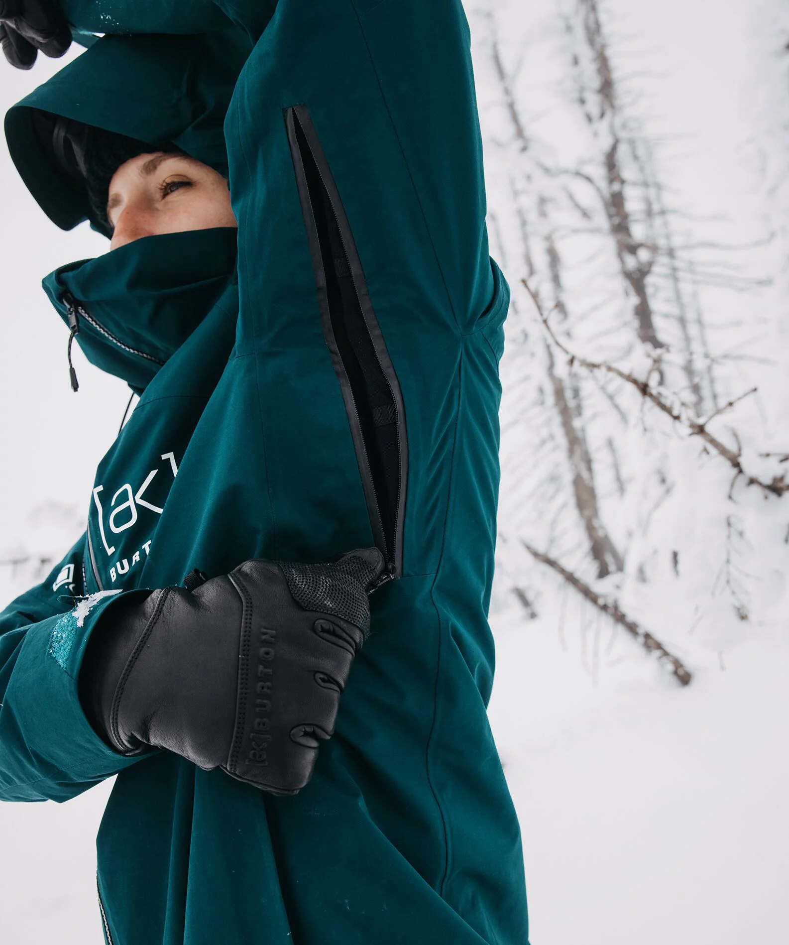 Burton [ak] GORE‑TEX 2L Embark Jacket Burton Women's AK GORE-TEX 2L Embark Jacket - deep emerald