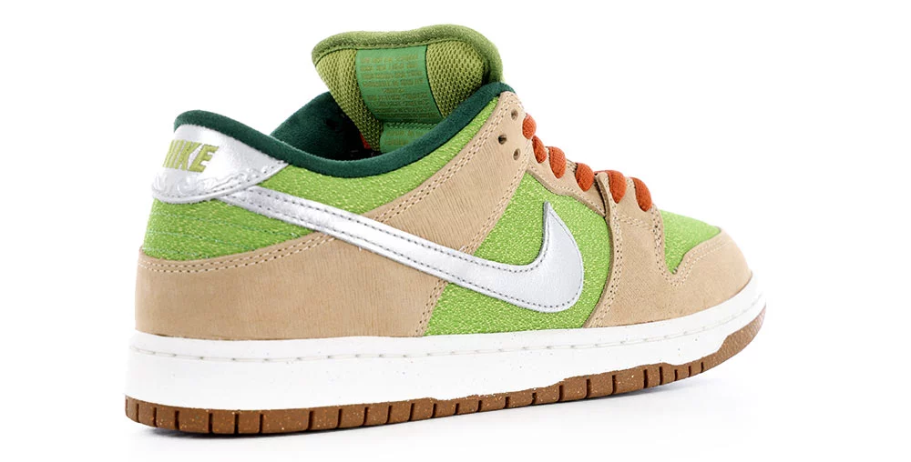 Dunk Low Pro SB Skate Shoes