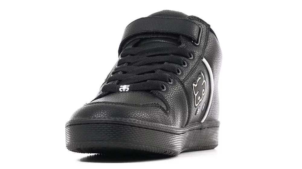 IPath Grasshopper Skate Shoes - black leather | Tactics