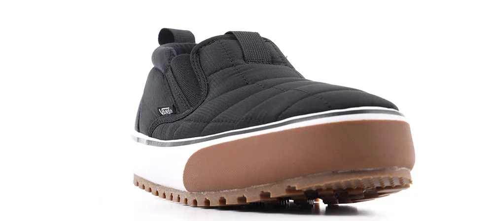 Vans MTE Snow Lodge Mid Slipper - quilted black | Tactics