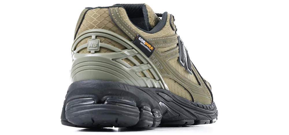 New Balance 1906R Shoes dark camo/black/covert green Tactics