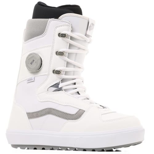 vans-invado-og-snowboard-boots 