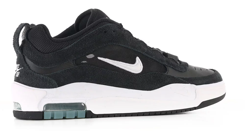 VERDY × Nike SB Air Max Ishod QS 黒タグ付き Nike SB Air Max Ishod Skate Shoes - black/white-black-black