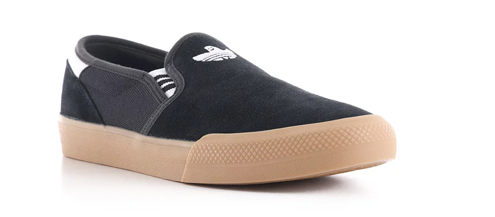 スケートボード adidas Originals SHMOOFOIL SLIP Amazon.com | adidas Shmoofoil Slip On Shoes - Core Black