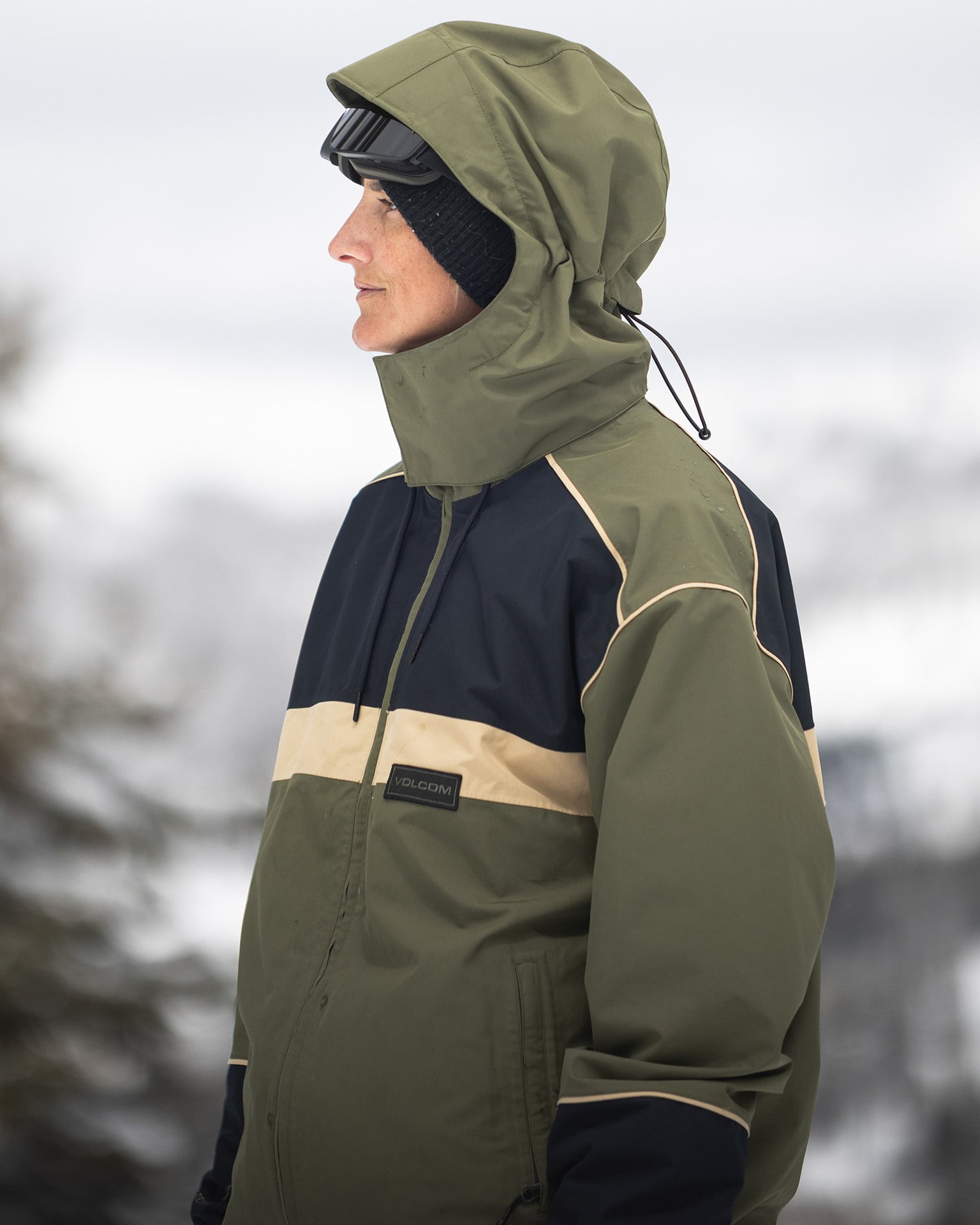 volcom snowboard outerwear on sale brand