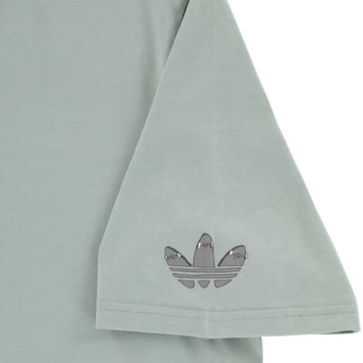 ◆adidas◆ Henry Jones Defeat Tee Gender Neutral JD2719 adidas Henry Jones Defeat Tee (Gender Neutral) - Green