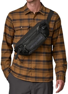 Patagonia Black Hole Waist Pack 5L - black/black | Tactics