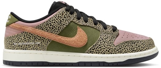 Nike SB Dunk Low Pro SB - Quickstrike Skate Shoes - view large