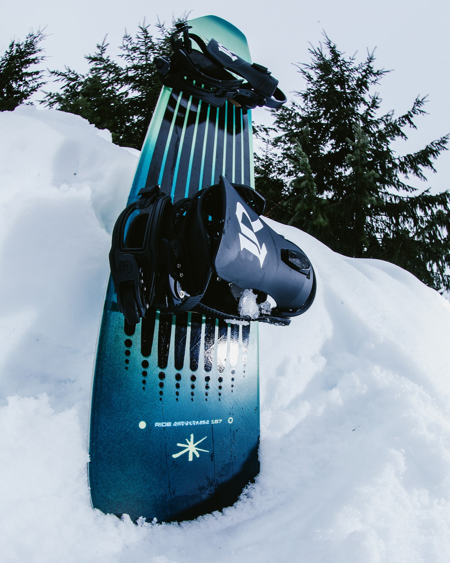 ride snowboards image