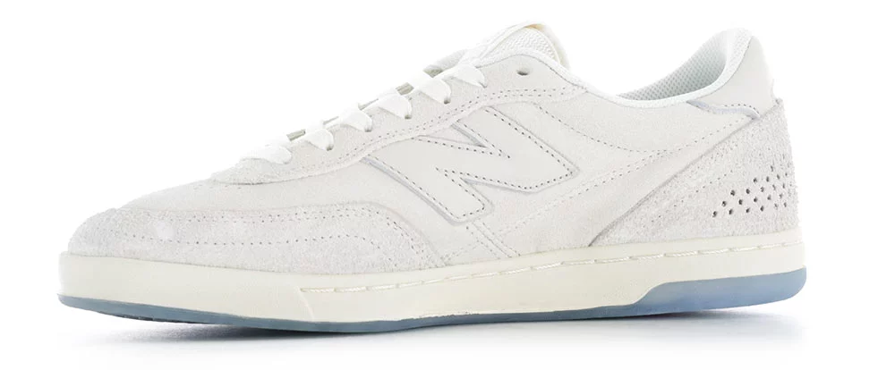 靴 Challenger New Balance Numeric 440 v2 New Balance Numeric 440 V2 Skate Shoes - (challenger) white/white