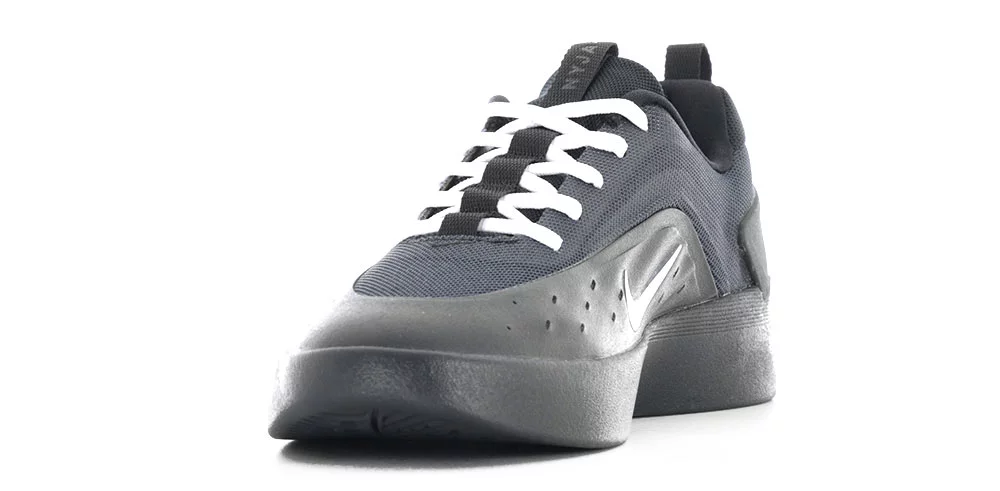 Nike SB SB Zoom Nyjah 4 Skate Shoes - black/white-black | Tactics