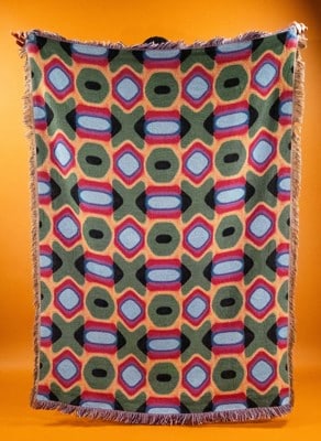 新品タグ付き QUASI CORSAIR BLANKET MULTI Quasi Colorblind Sofa Set (Pillow + Blanket) - multi | Tactics