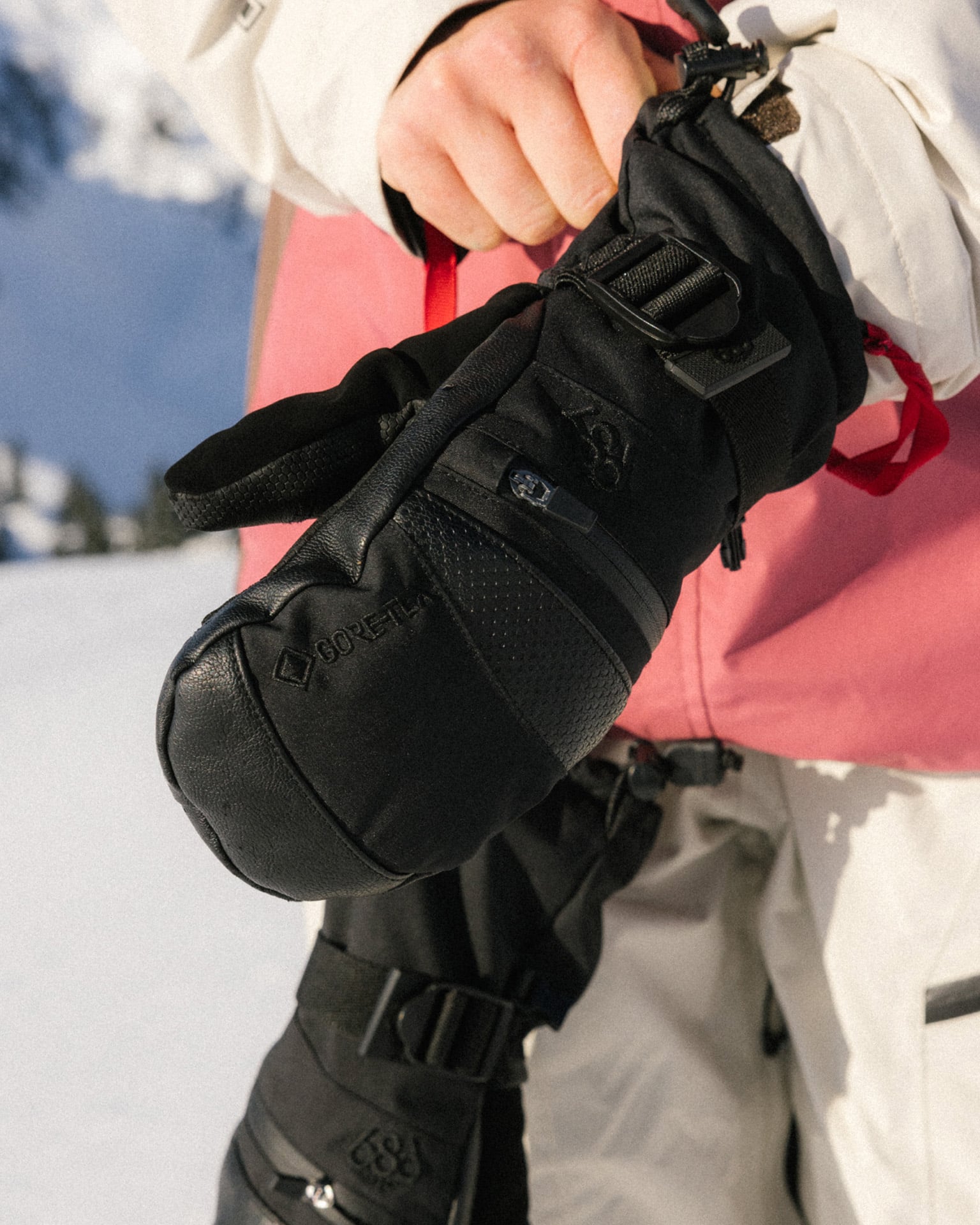 gloves and mitts category image