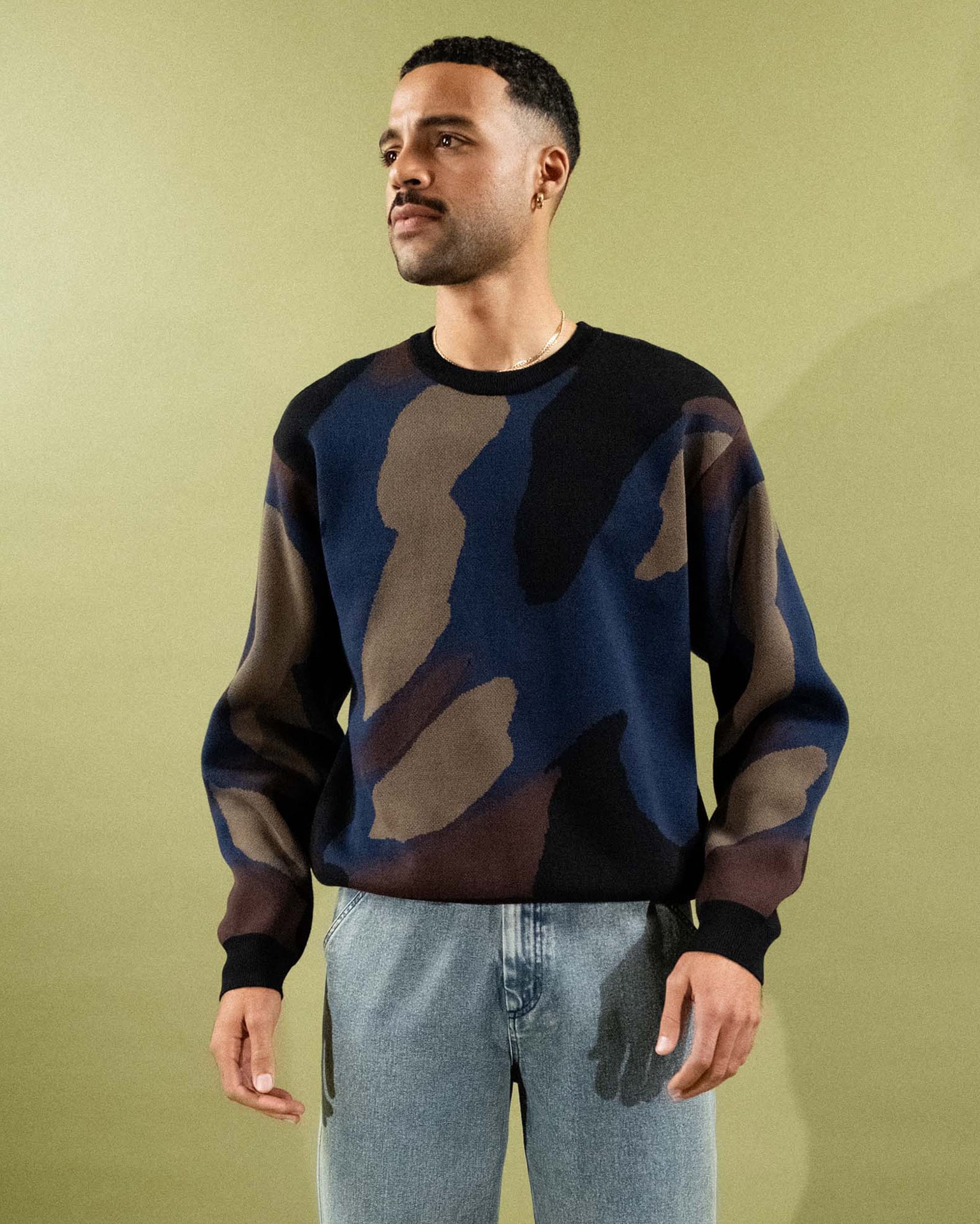 quasi apparel brand image