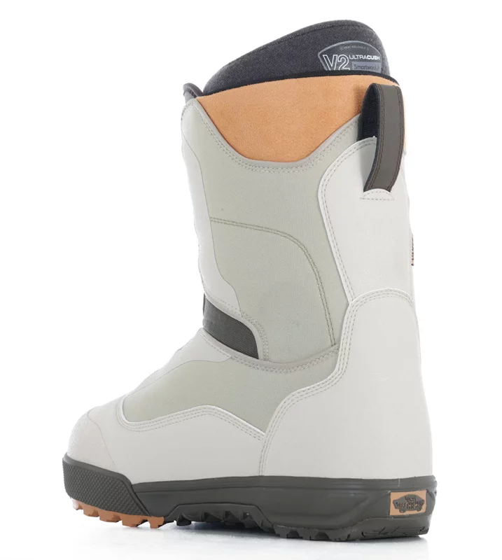 Vans Aura Pro Snowboard Boots 2026 | Tactics