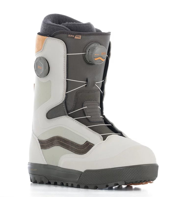 Vans Aura Pro Snowboard Boots 2026 - bay leaf | Tactics