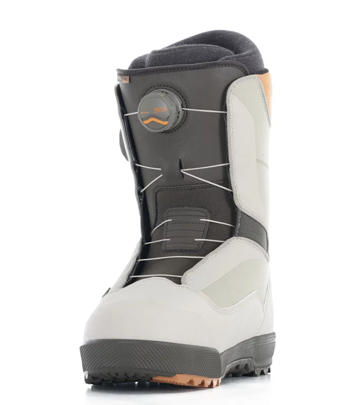 Vans Aura Pro Snowboard Boots 2026 | Tactics