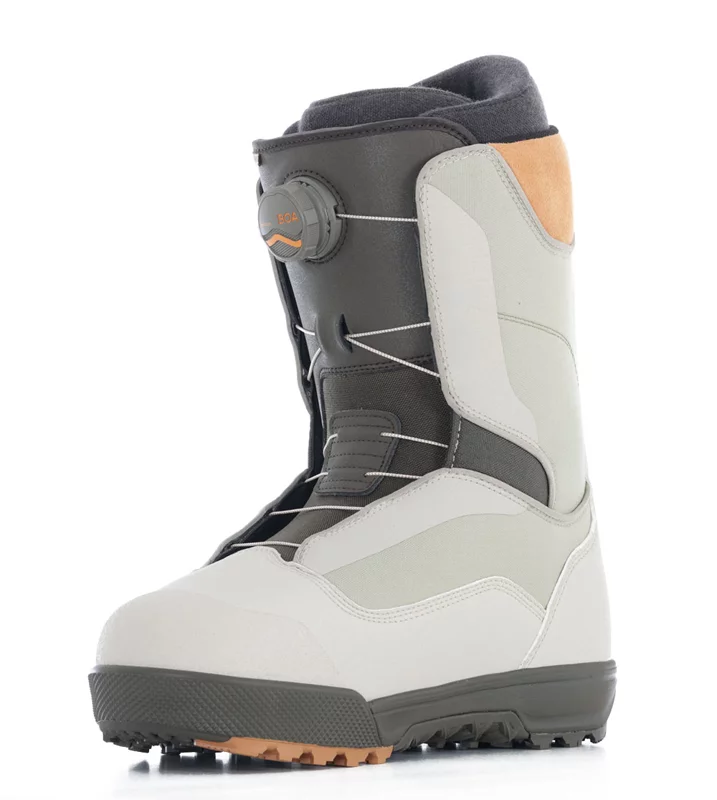 Vans Aura Pro Snowboard Boots 2026 | Tactics