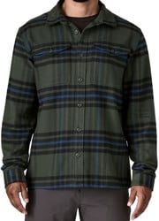 Patagonia Organic Cotton Fjord Flannel Shirt - catch: old growth green