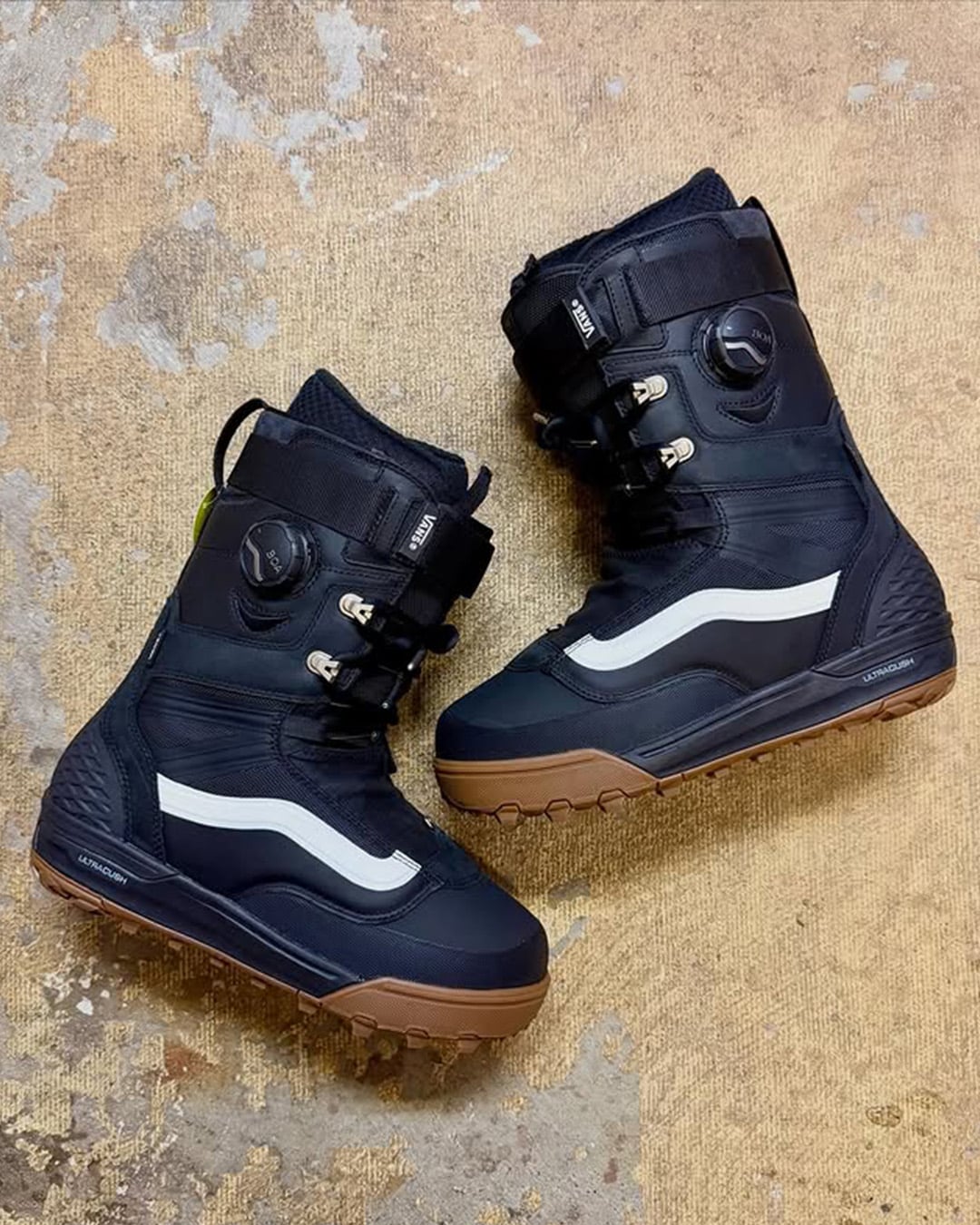 vans snowboard boot image
