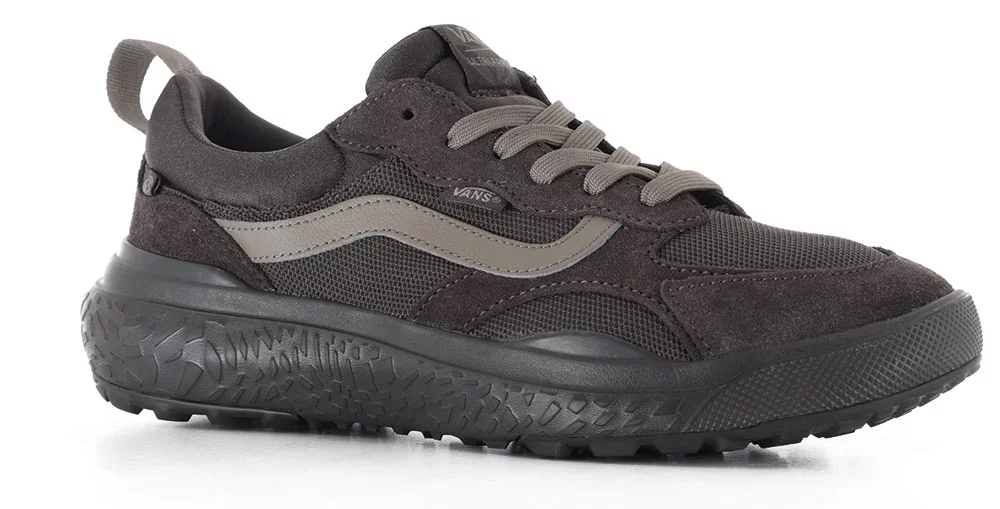 Vans Ultrarange Neo VR3 Shoes - dark brown | Tactics display picture 1