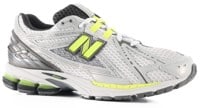 New Balance 1906R Shoes - light silver metallic/alkaline green