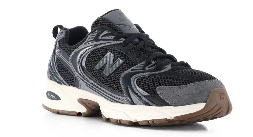 New Balance 530 Shoes - black/castlerock | Tactics