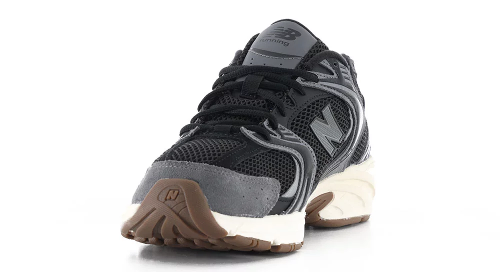 New Balance 530 Shoes - black/castlerock | Tactics