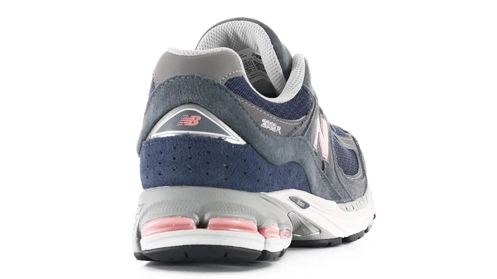 New Balance 2002R Shoes - graphite/double bubble | Tactics