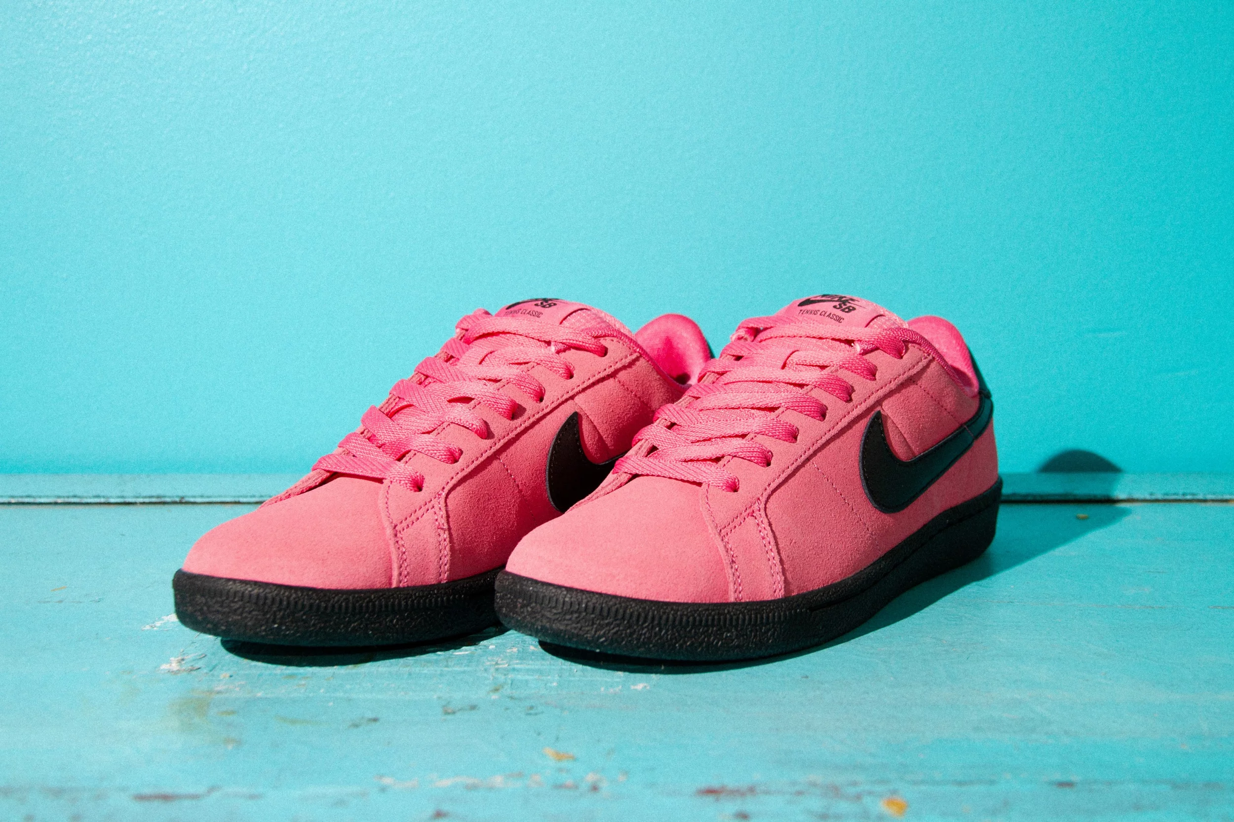 Nike SB Zoom Tennis Classic Skate Shoes - hyper pink/black | Tactics